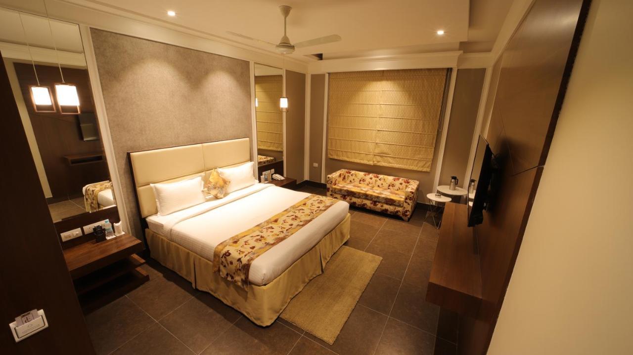 The Grand Village Moradabad Esterno foto