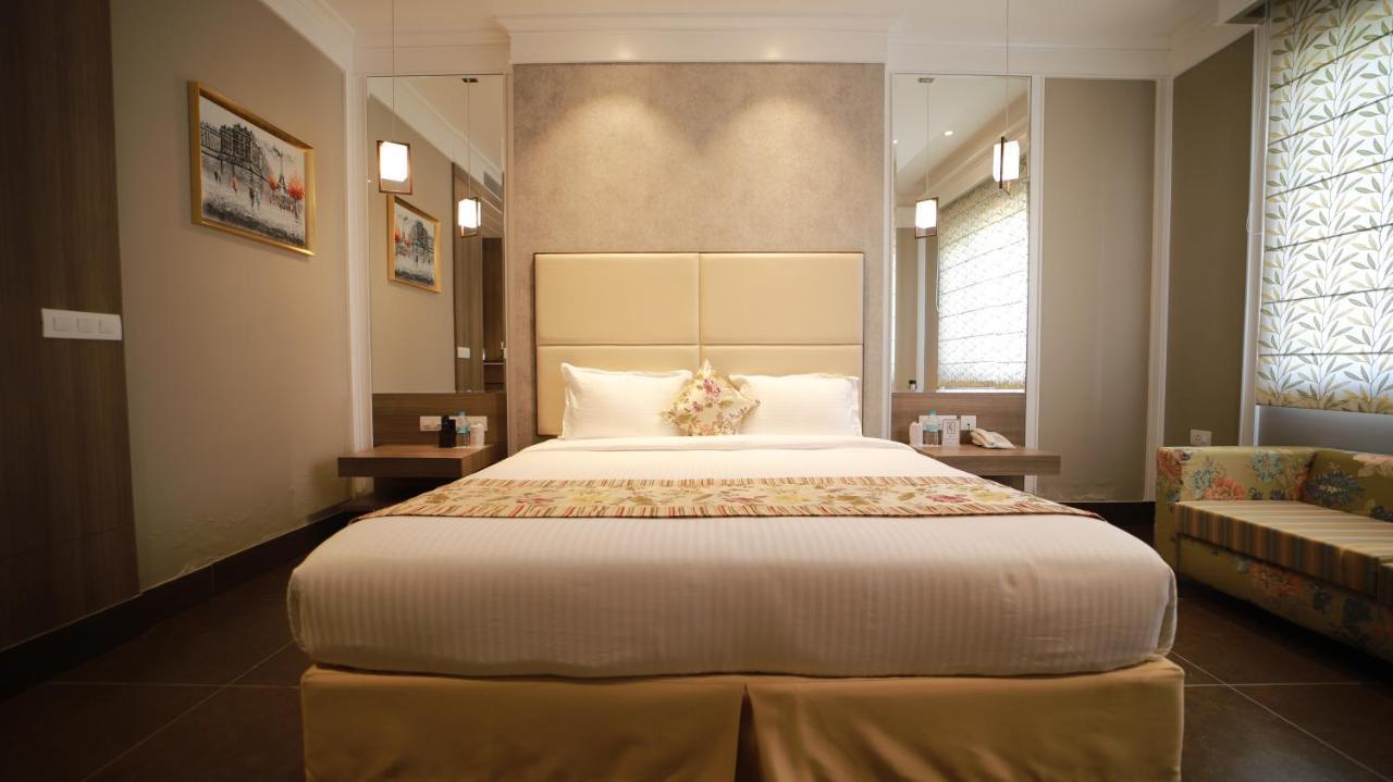 The Grand Village Moradabad Esterno foto
