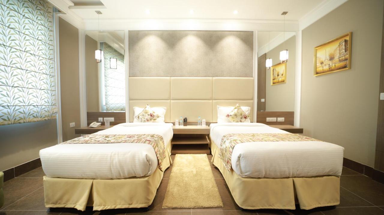 The Grand Village Moradabad Esterno foto