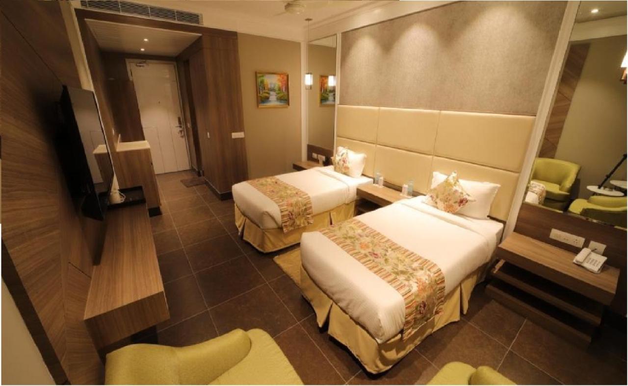 The Grand Village Moradabad Esterno foto